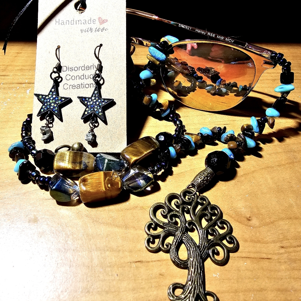 Disorderly Conduct Closet... Vintage & Crystal Jewelry.